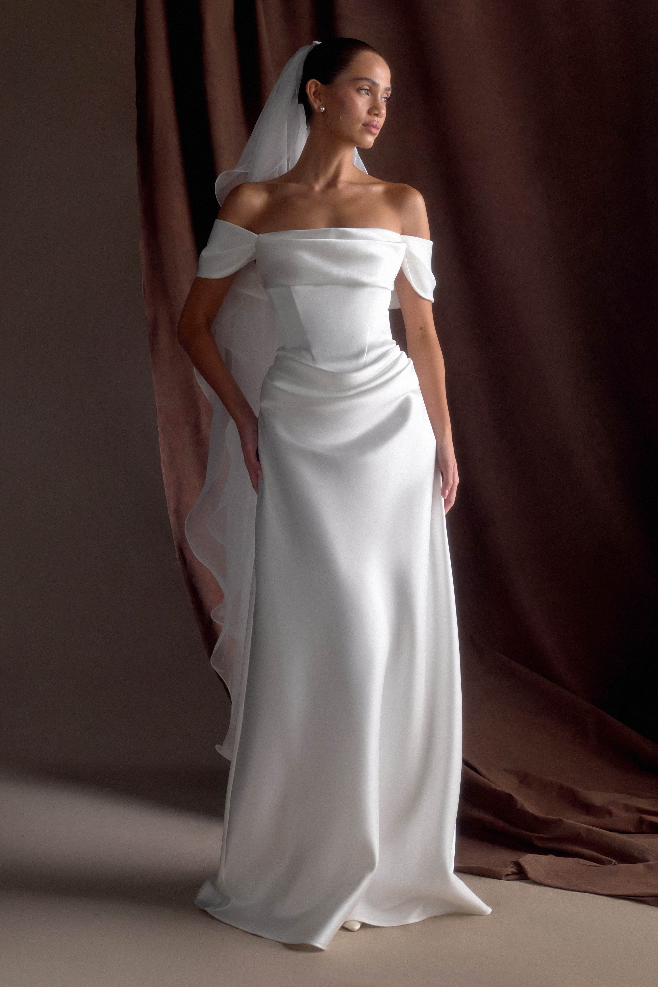 Asteria Draped Chiffon Veil - Ivory