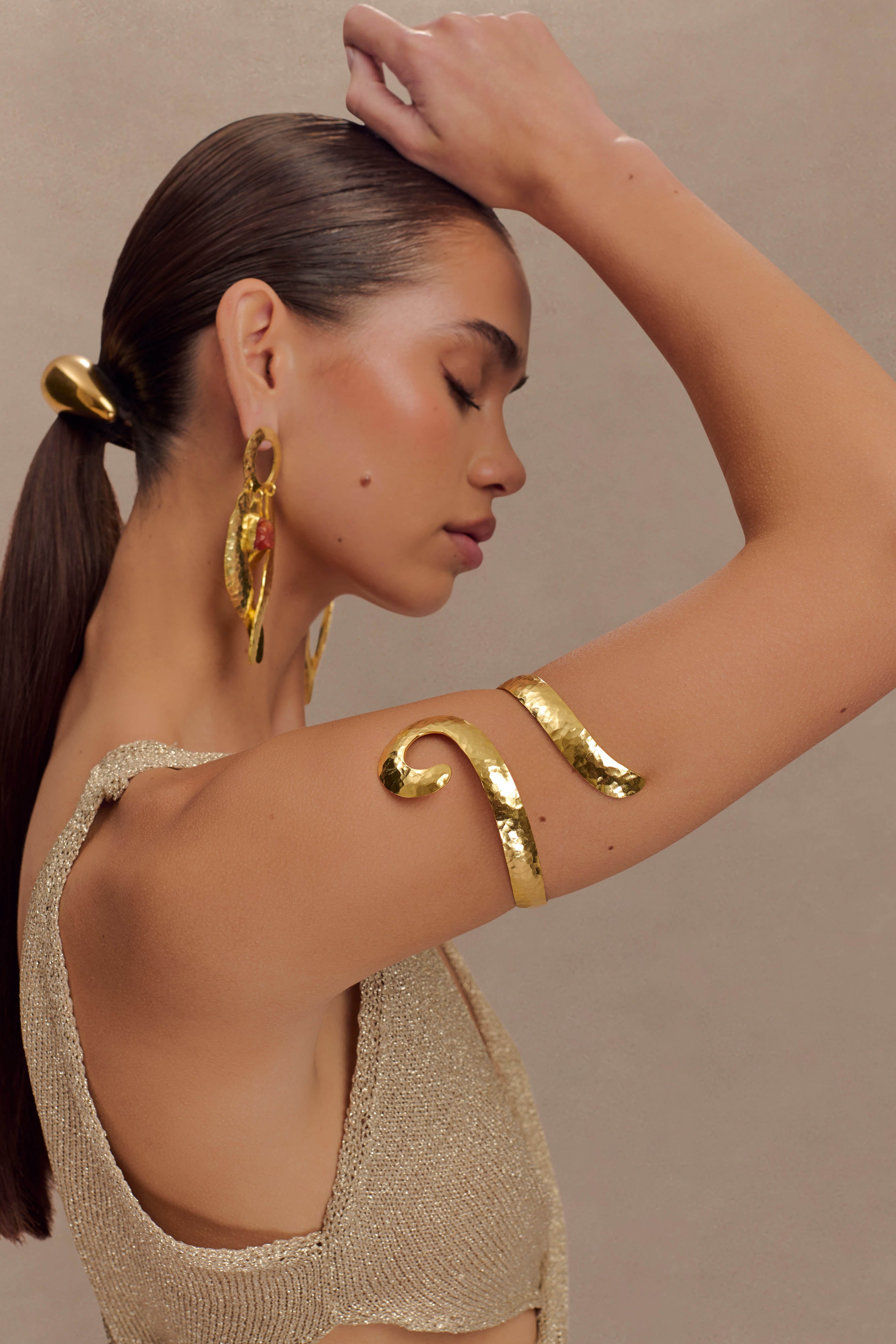 Hyacinth Textured Swirl Arm Band - Gold